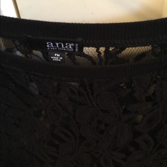Ana black lace shirt - Picture 5 of 6